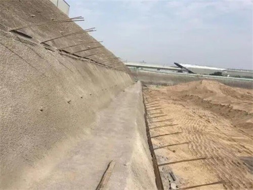 威宁河道边坡加固